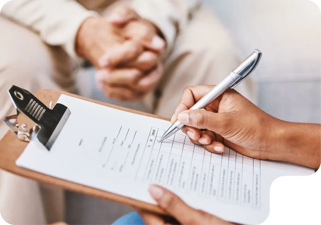 Professionelles Überleitungsmanagement – nahtlose Pflegeübernahme von Krankenhaus zu häuslicher Betreuung.